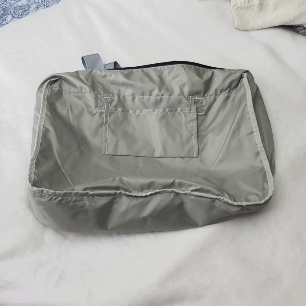 Brand New Adidas Tailored for Her Yoga Travel Bag - Picture 11 of 15